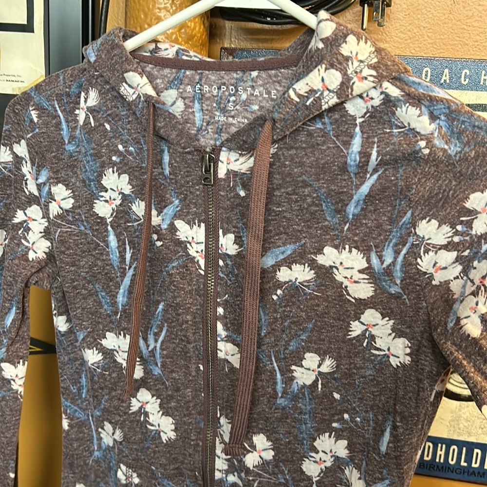 Aeropostale zip up